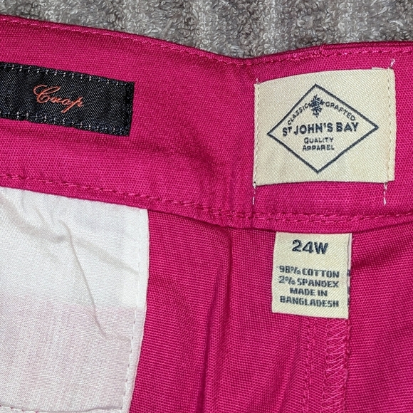 St. John's Bay Secretly Slender Mid Rise Plus Capris Pink Size 24W NWT - Picture 10 of 11